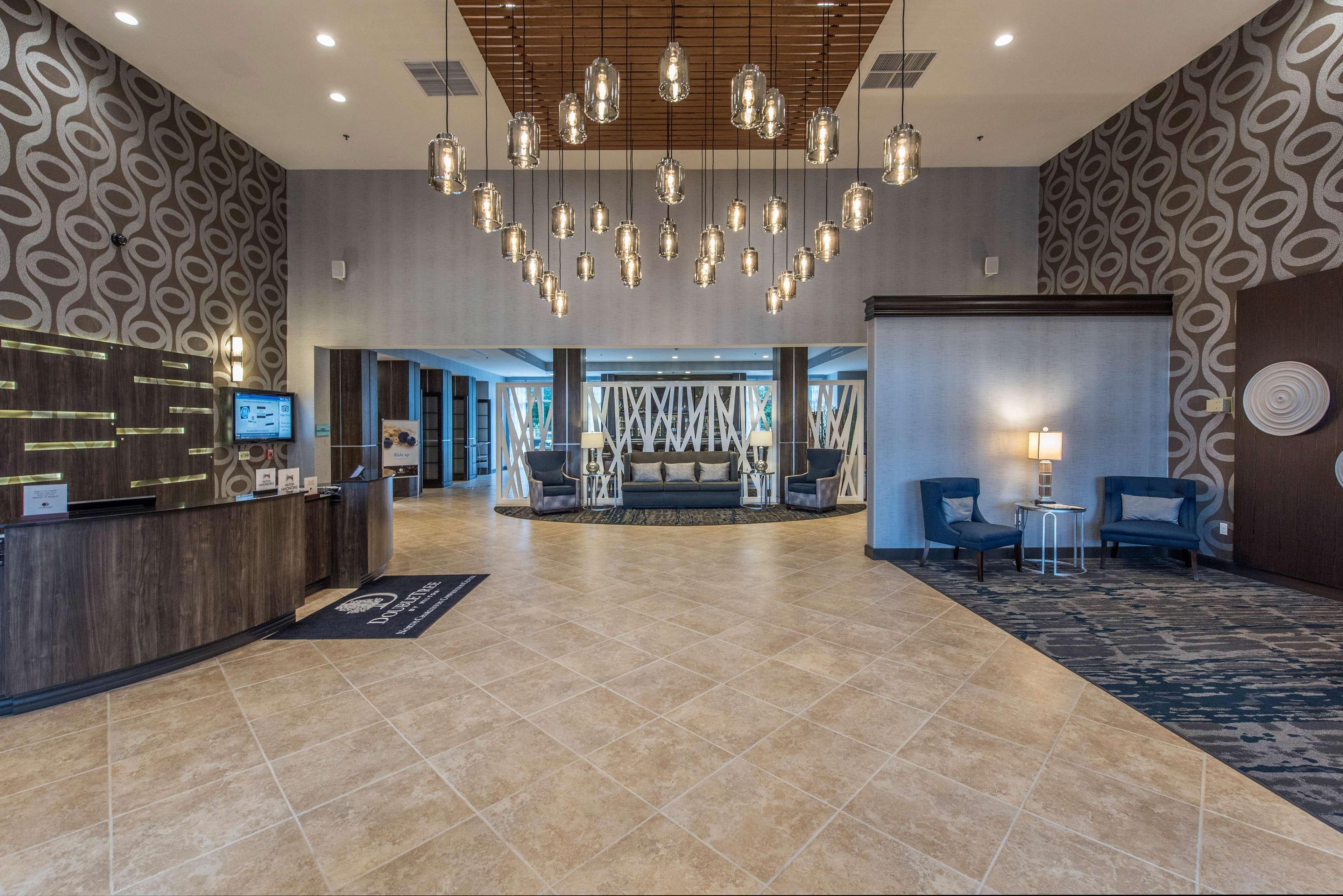 Hotel Doubletree By Hilton North Charleston - Convention Center Exterior foto